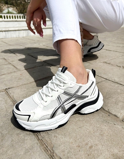 Εικόνα της Sneakers σε συνδυασμό υλικών Λευκό/Μαύρο