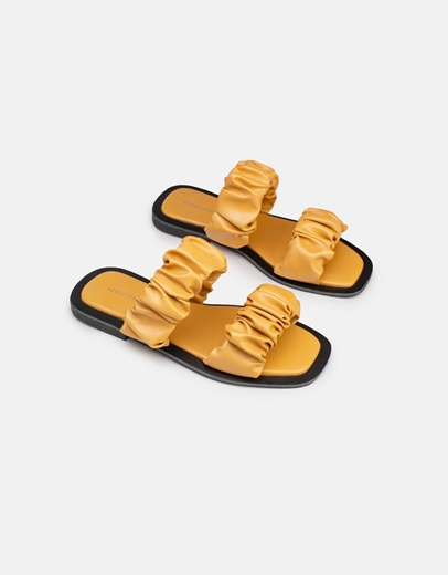 Εικόνα της Γυναικεία σανδάλια με σούρες Ταμπά