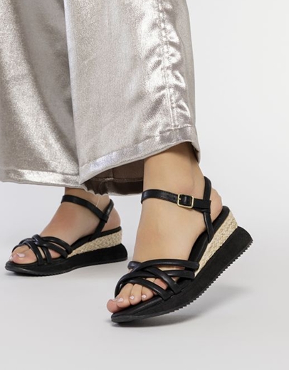 Εικόνα της Σανδάλια flatforms Gioseppo με σχέδιο πλέξης Μαύρο