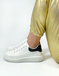 Εικόνα από Basic sneakers με κορδόνια και διπλή σόλα Λευκό/Μαύρο