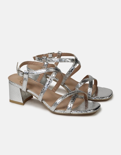 Εικόνα της Πέδιλα με λουράκια σε χιαστί σχέδιο Ασημί