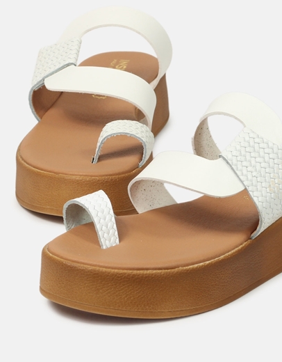 Εικόνα της Δερμάτινα flatforms Ελληνικής κατασκευής με toe ring Λευκό