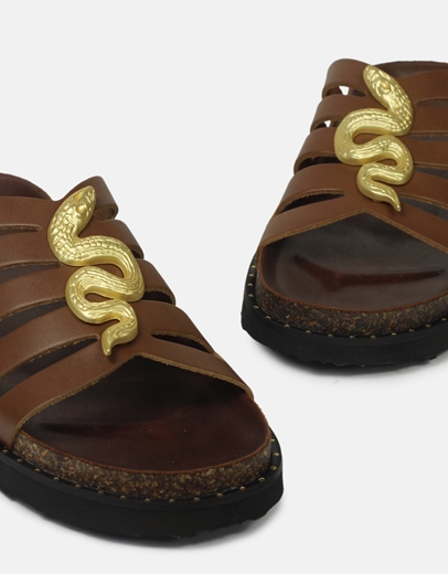 Εικόνα της Δερμάτινα σανδάλια Ελληνικής κατασκευής  με διακοσμητικό φίδι Ταμπά