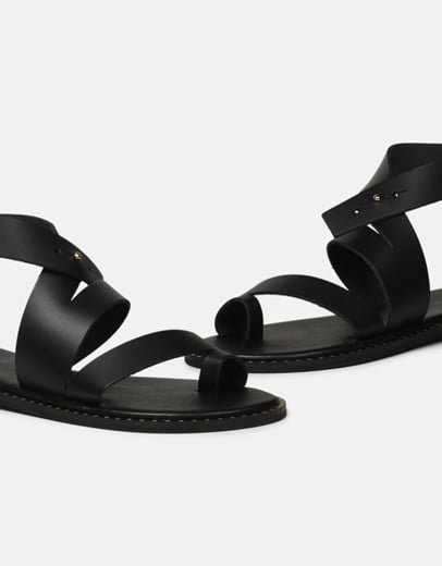 Εικόνα της Δερμάτινα σανδάλια Ελληνικής Κατασκευής με ιδιαίτερο δέσιμο Μαύρο