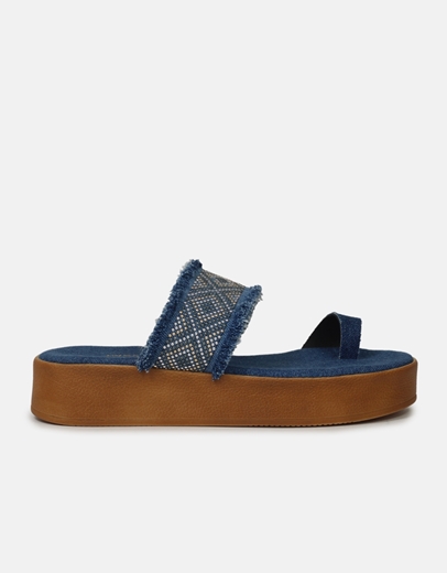 Εικόνα της Flatforms Ελληνικής κατασκευής με strass στη φάσα Τζιν