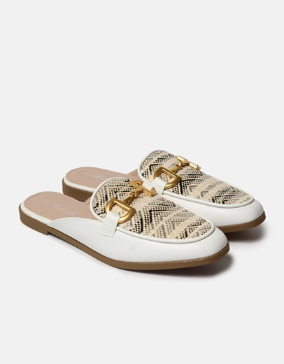 Εικόνα της Mules με μεταλλική αγκράφα και σχέδιο πλέξης Λευκό