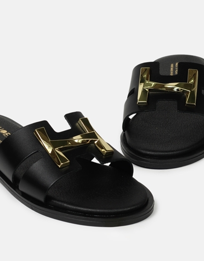 Εικόνα της Δερμάτινα σανδάλια Ελληνικής κατασκευής με μεταλλική αγκράφα Μαύρο