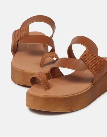 Εικόνα της Δερμάτινα flatforms Ελληνικής κατασκευής με toe ring Ταμπά