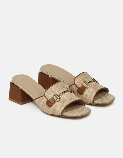 Εικόνα της Ψάθινα mules με μεταλλική λεπτομέρεια Μπεζ