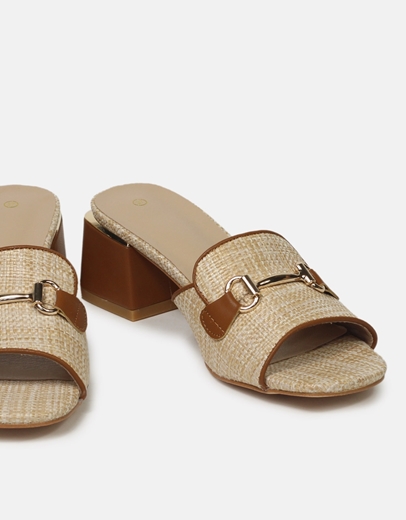 Εικόνα της Ψάθινα mules με μεταλλική λεπτομέρεια Μπεζ