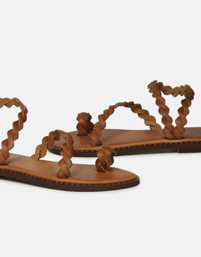 Εικόνα της Δερμάτινα flat σανδάλια Ελληνικής Κατασκευής με σχέδιο κοτσιδάκι Ταμπά