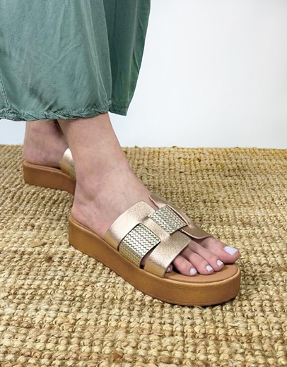 Εικόνα της Δερμάτινα flatforms Ελληνικής κατασκευής με ιδιαίτερο σχέδιο Χαλκός