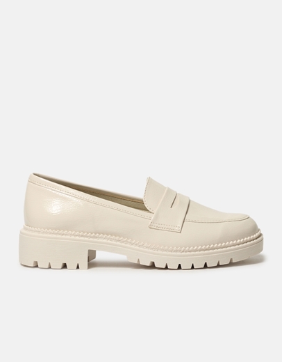 Εικόνα της Basic μονόχρωμα loafers Ελληνικής Κατασκευής με τρακτερωτή σόλα Πάγου