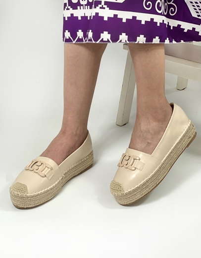 Εικόνα της Εσπαντρίγιες με διπλή σόλα και αγκράφα Μπεζ