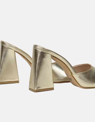 Εικόνα της Ψηλοτάκουνα mules Ελληνικής κατασκευής με ιδιαίτερο τακούνι Πλατίνα