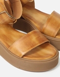 Εικόνα από Δερμάτινα flatforms Ελληνικής κατασκευής με μπαρέτα Ταμπά