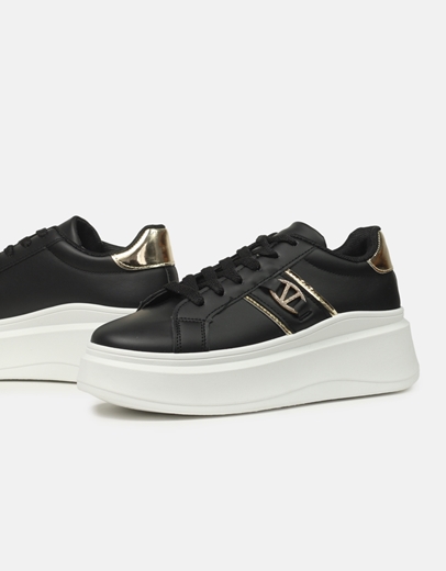 Εικόνα της Γυναικεία sneakers με διπλή σόλα και αγκράφα στο πλάι Μαύρο