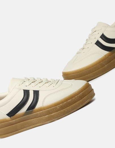 Εικόνα της Γυναικεία sneakers με διπλή σόλα και γραμμικό σχέδιο Μπεζ