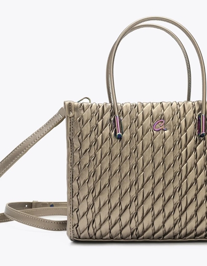 Εικόνα της Γυναικεία τσάντα χειρός με σχέδιο πλέξης και μεταλλικά στοιχεία Μπρονζέ