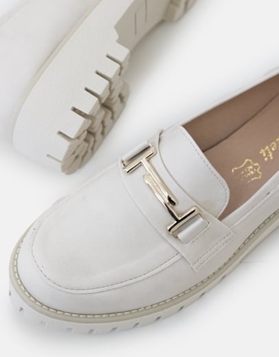 Εικόνα της Loafers μονόχρωμα Ελληνικής Κατασκευής με μεταλλική αγκράφα Πάγου