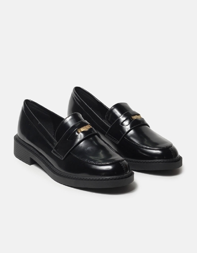 Εικόνα της Flat loafers λουστρίνι με χρυσή λεπτομέρεια Μαύρο