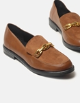 Εικόνα από Loafers Ελληνικής κατασκευής με μεταλλική αλυσίδα Ταμπά