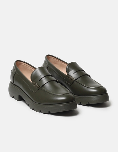 Εικόνα της Basic μονόχρωμα loafers με τρακτερωτή σόλα Χακί