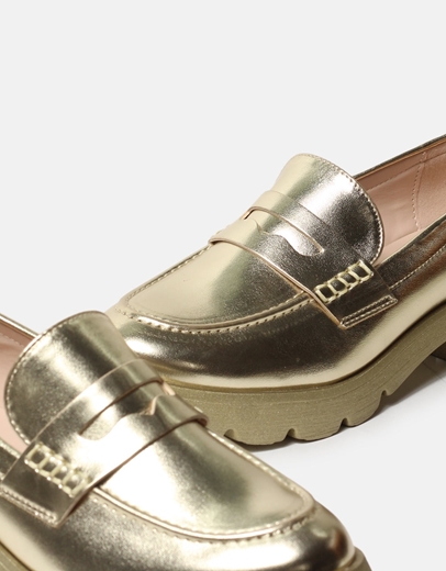 Εικόνα της Basic μονόχρωμα loafers με τρακτερωτή σόλα Χρυσό