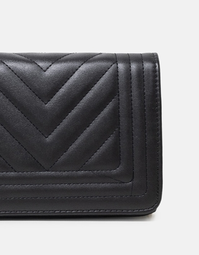 Εικόνα της Τσάντα ώμου με διακοσμητικά γαζιά και αλυσίδα Μαύρο