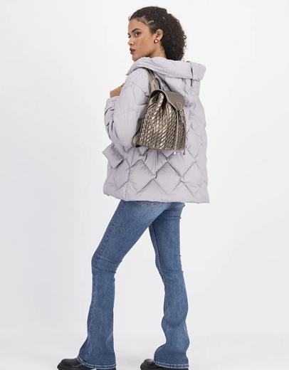 Εικόνα της Γυναικεία τσάντα πλάτης με ιδιαίτερο μοτίβο Μπρονζέ