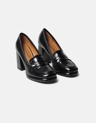 Εικόνα της Loafers μονόχρωμα με τετράγωνο τακούνι Μαύρο