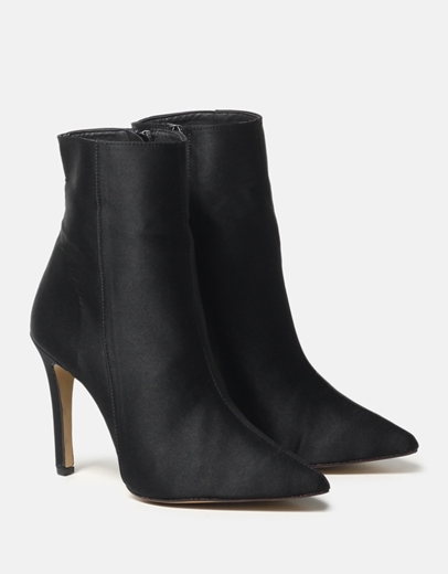 Εικόνα της Σατέν μυτερά μποτάκια Ελληνικής Κατασκευής με λεπτό τακούνι Μαύρο