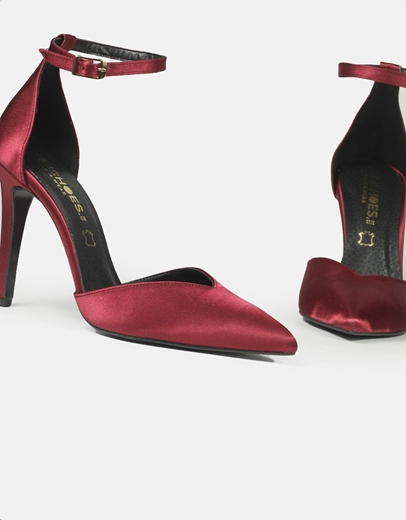 Εικόνα της Μυτερές ψηλοτάκουνες σατέν γόβες με μπαρέτα Ελληνικής κατασκευής Μπορντώ