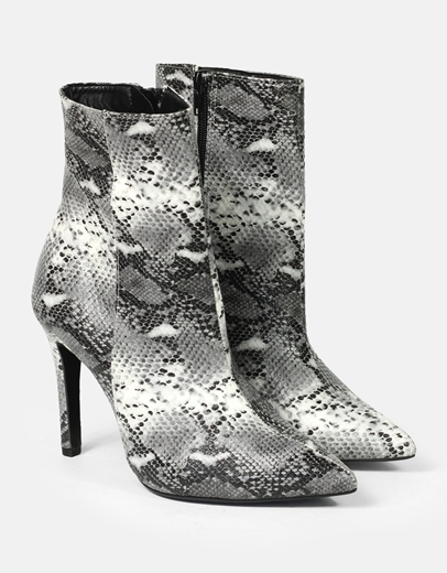 Εικόνα της Μυτερά μποτάκια Ελληνικής κατασκευής με λεπτό τακούνι Λευκό/Μαύρο