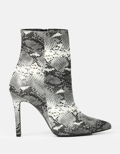 Εικόνα της Μυτερά μποτάκια Ελληνικής κατασκευής με λεπτό τακούνι Λευκό/Μαύρο