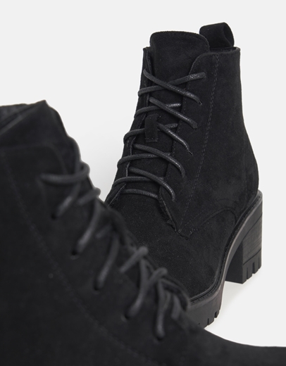 Εικόνα της Ankle μποτάκια suede με τετράγωνο τακούνι Μαύρο