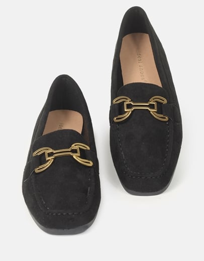 Εικόνα της Flat μονόχρωμα loafers με μεταλλική αγκράφα Μαύρο