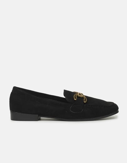 Εικόνα της Flat μονόχρωμα loafers με μεταλλική αγκράφα Μαύρο
