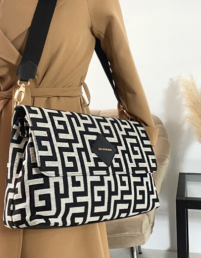 Εικόνα της Χειροποίητη τσάντα ώμου με μαίανδρο L Μαύρο