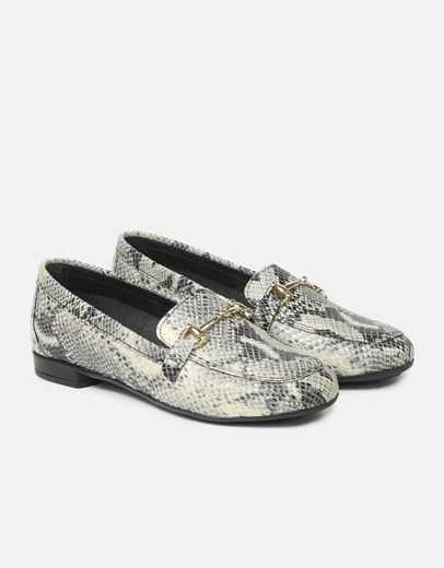 Εικόνα της Γυναικεία Loafers Ελληνικής κατασκευής με σχέδιο print Λευκό/Μαύρο