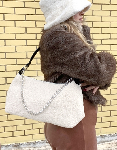 Εικόνα της Γυναικεία γούνινη τσάντα ώμου με αλυσίδα Λευκό
