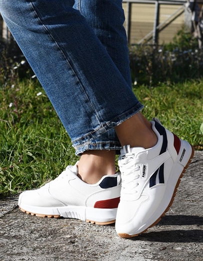 Εικόνα της Γυναικεία sneakers με με δίχρωμη σόλα Λευκό