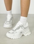 Εικόνα από Γυναικεία sneakers με chunky σόλα Λευκό