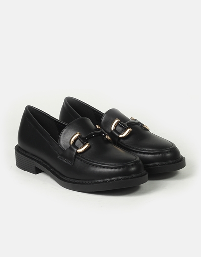 Εικόνα της Γυναικεία flat basic loafers με δίχρωμο διακοσμητικό Μαύρο