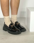 Εικόνα από Γυναικεία loafers λουστρίνο με διακοσμητικό Μαύρο