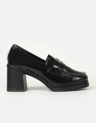 Εικόνα της Γυναικεία loafers μονόχρωμα με τακούνι Μαύρο