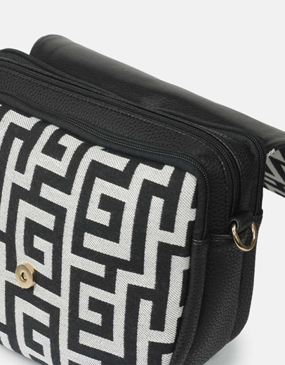 Εικόνα της Χειροποίητο τσαντάκι με μαίανδρο και προσαρμοζόμενο ιμάντα Μαύρο