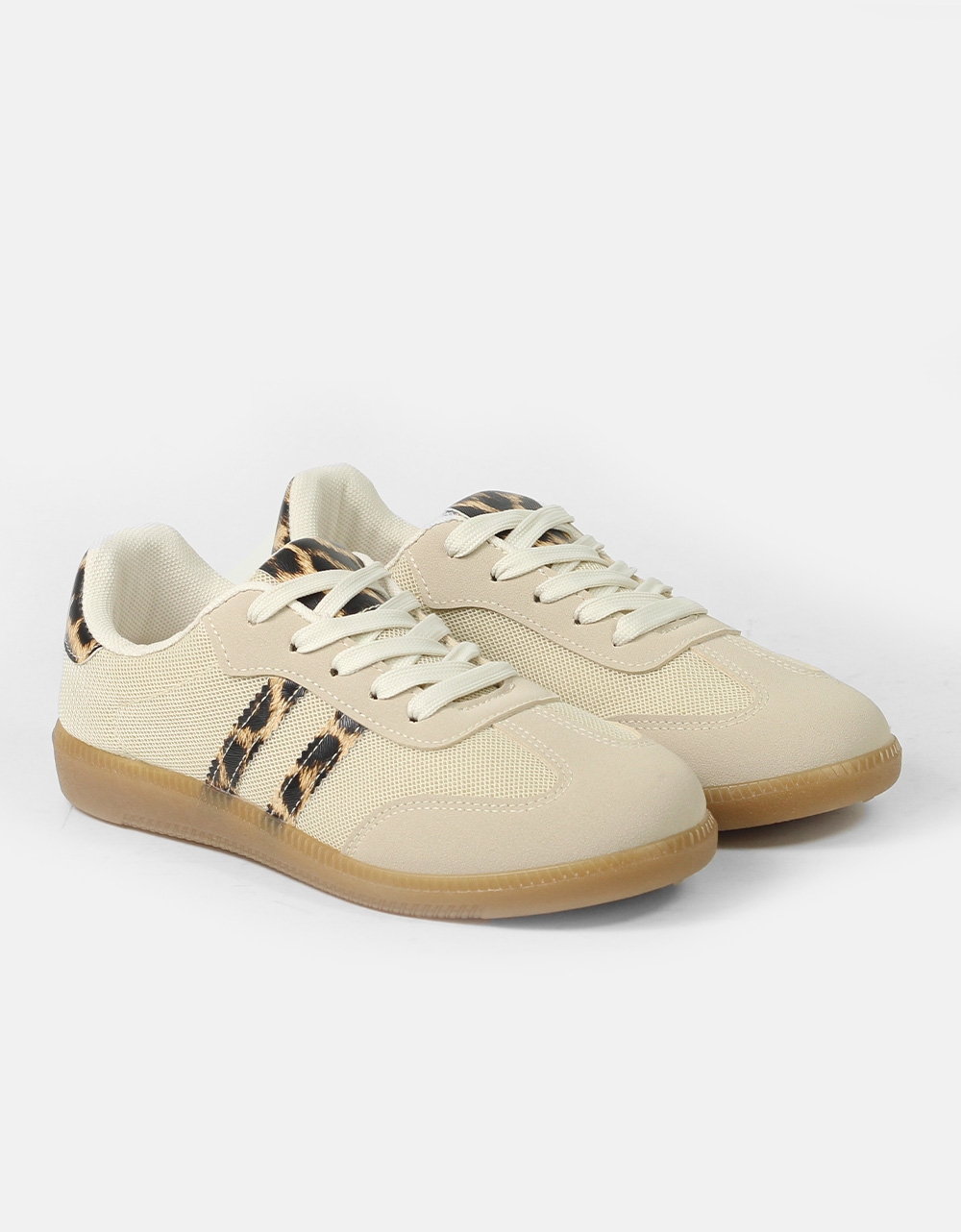 Εικόνα από Sneakers με συνδιασμό υλικών και γραμμικό σχέδιο Λεοπάρ
