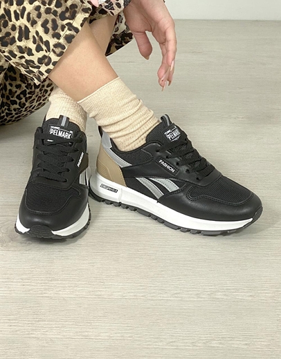 Εικόνα της Γυναικεία sneakers με με δίχρωμη σόλα Μαύρο