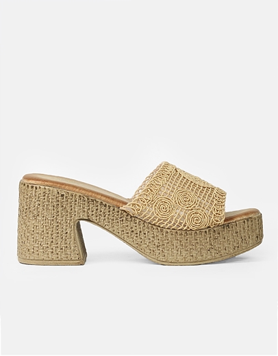 Εικόνα της Boho mules με σχέδιο πλέξης Μπεζ